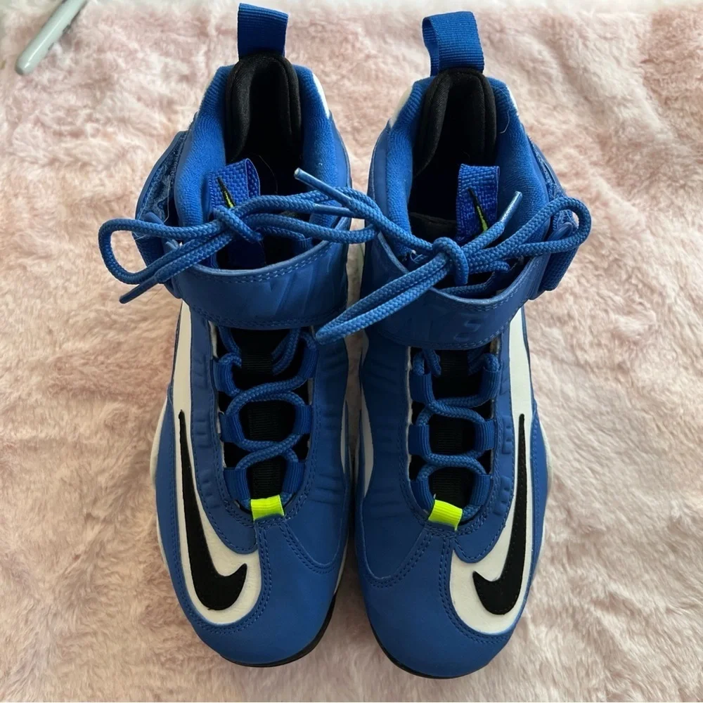 Nike Kids Blue and Black Sneakers b65